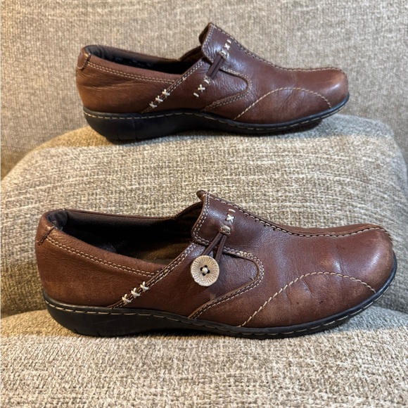 Clarks Other - Clarks Women's Bendables Sixty Delta Size 8M